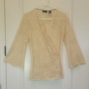 Cream Lace Wrap Top Size LARGE Like New Preloved NEW YORK & COMPANY